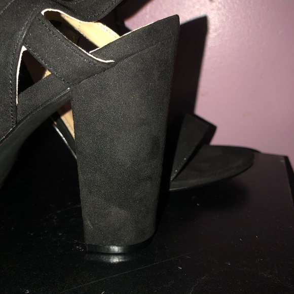 Black block heel sandal - Picture 6 of 6